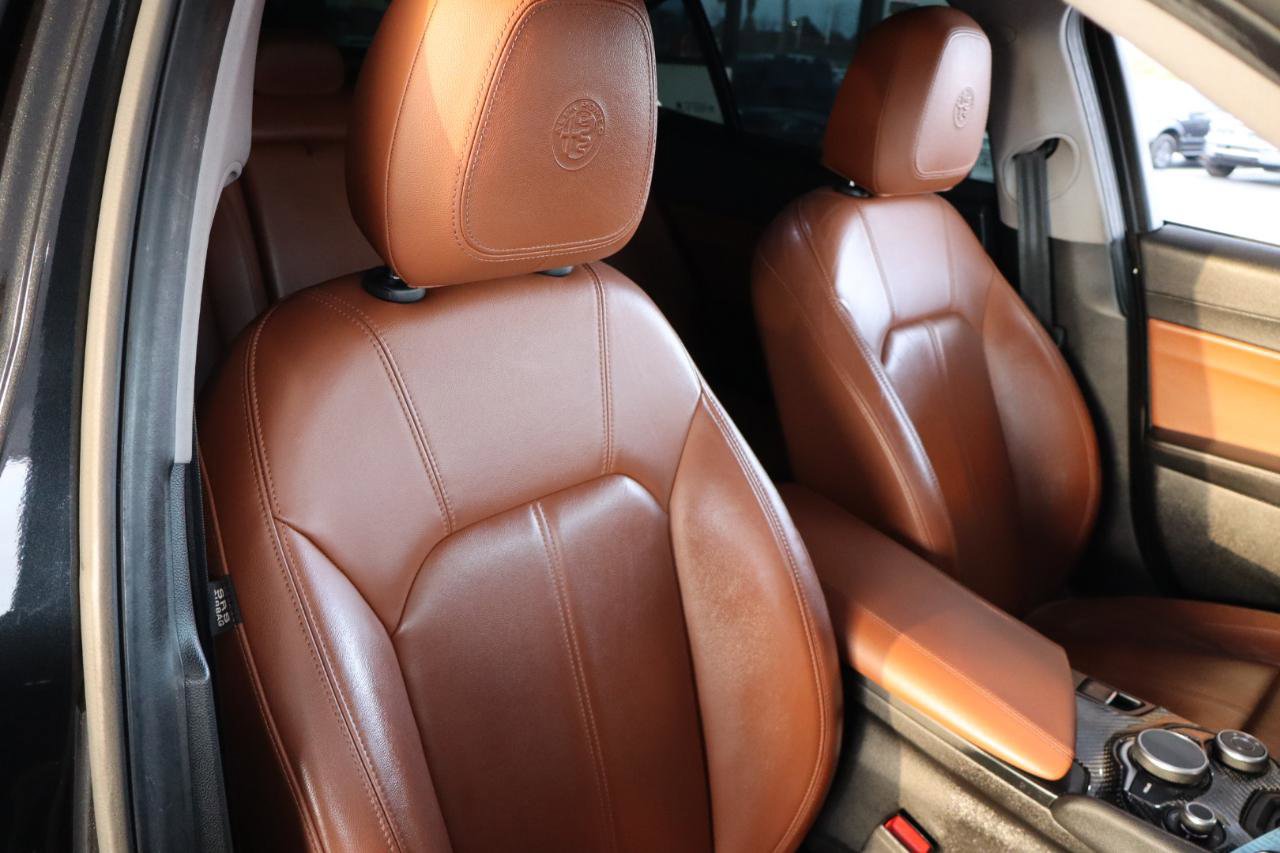 Used 2017 Alfa Romeo Giulia image 41