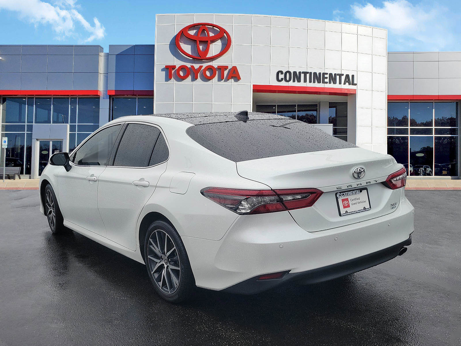 Certified 2024 Toyota Camry XLE w/ Navigation Package AWD/4WD image 4