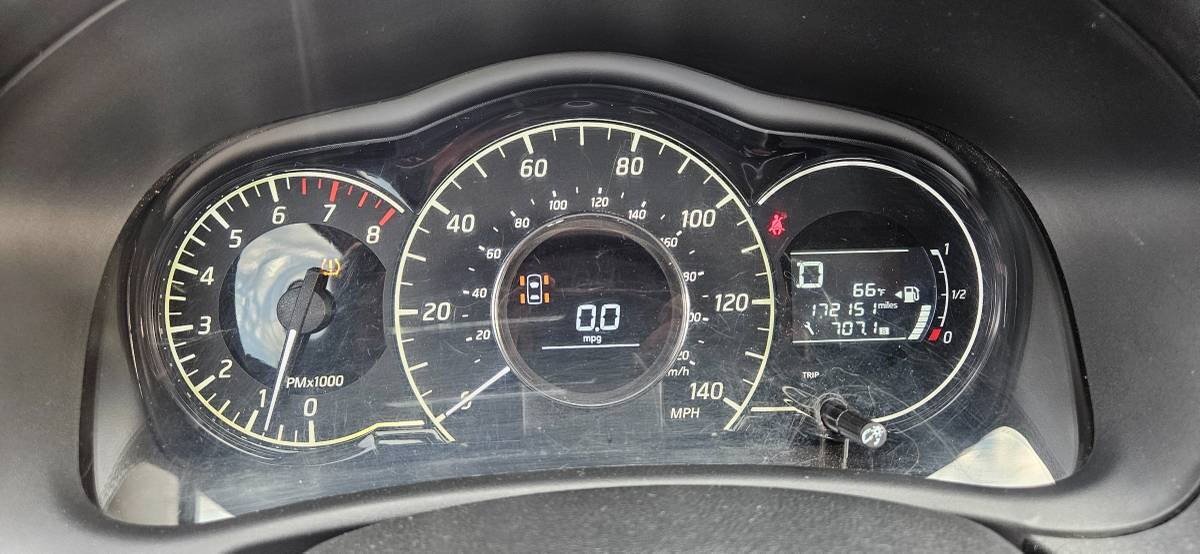 Used 2015 Nissan Versa Note SV FWD image 13