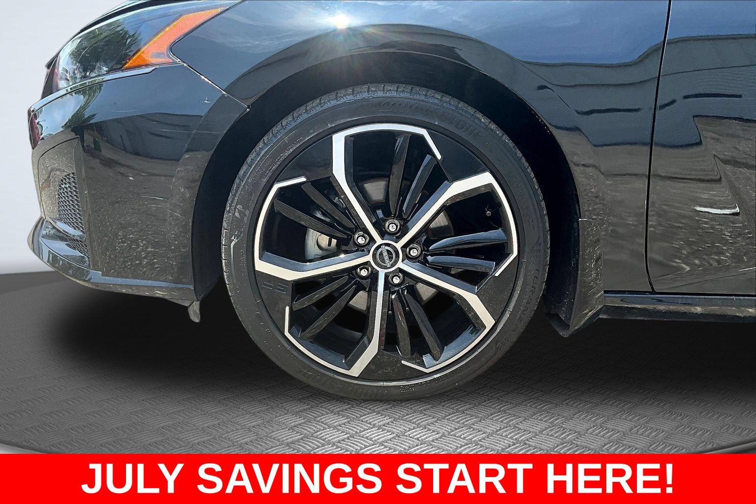 Used 2024 Nissan Altima 2.5 SR FWD image 42