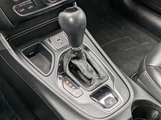 Used 2020 Jeep Cherokee Latitude Plus image 12