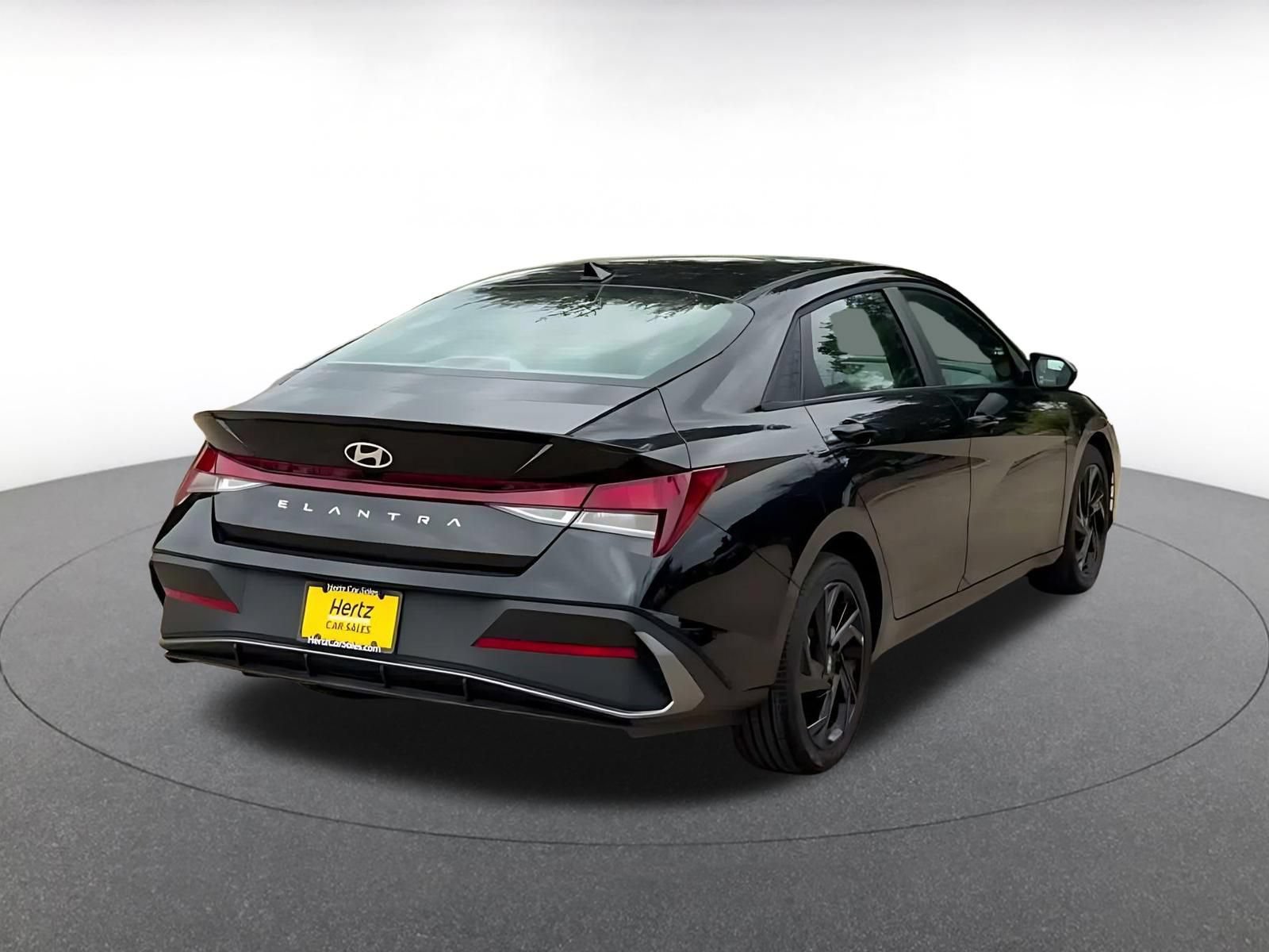 Used 2026 Hyundai Elantra Sport FWD image 13