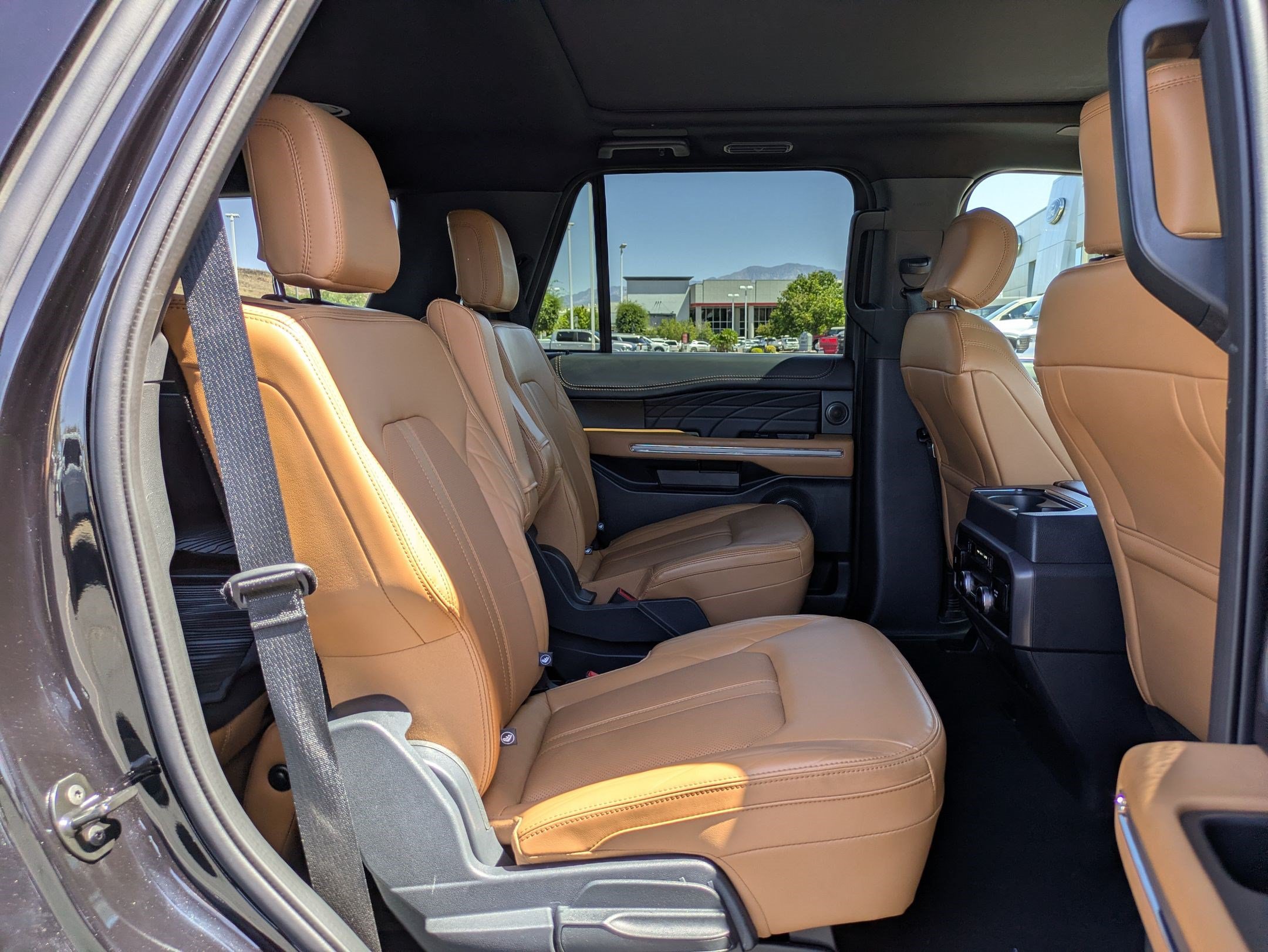 Used 2024 Ford Expedition Platinum AWD/4WD image 33