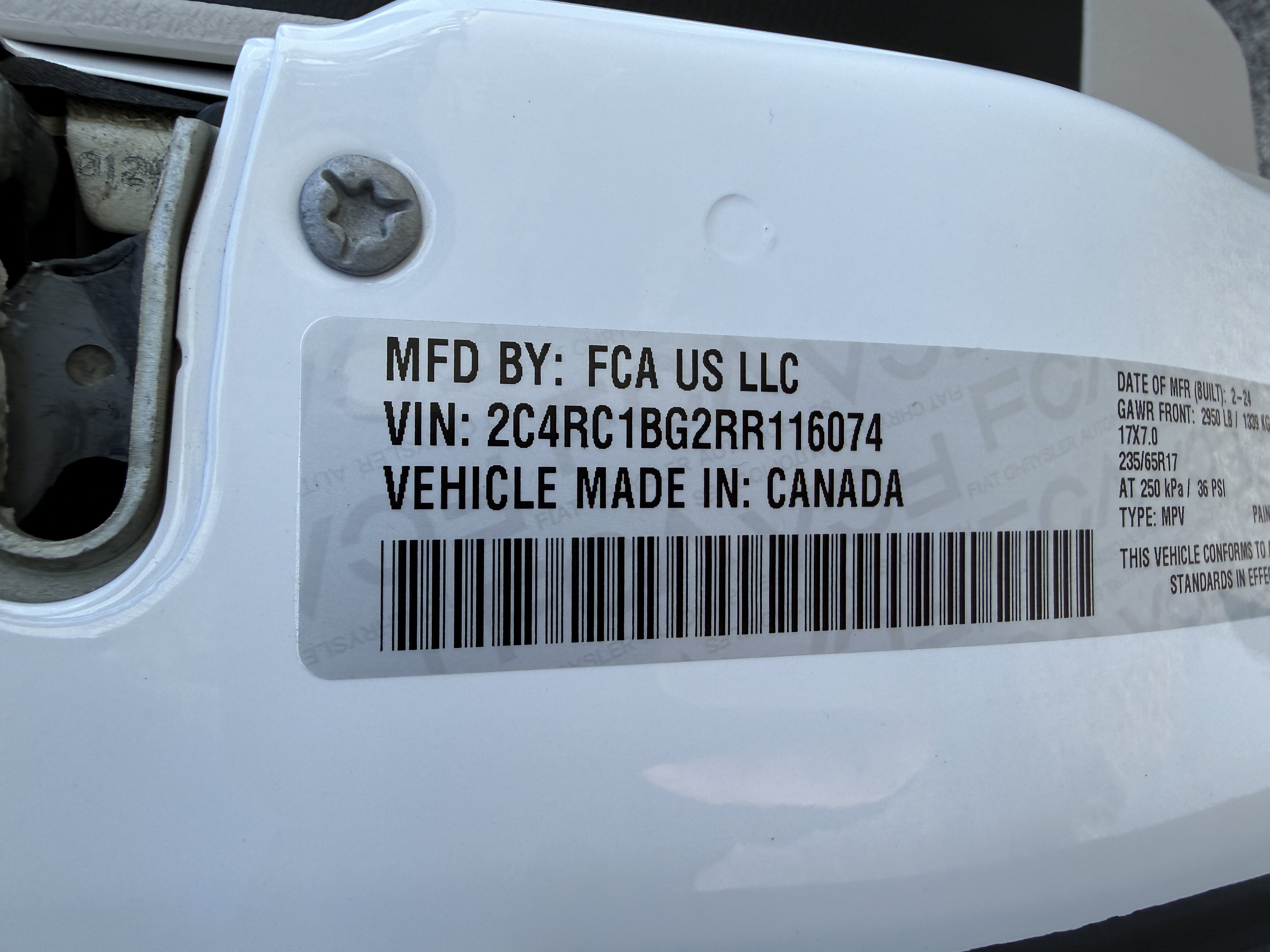 Used 2024 Chrysler Pacifica Touring-L FWD image 5