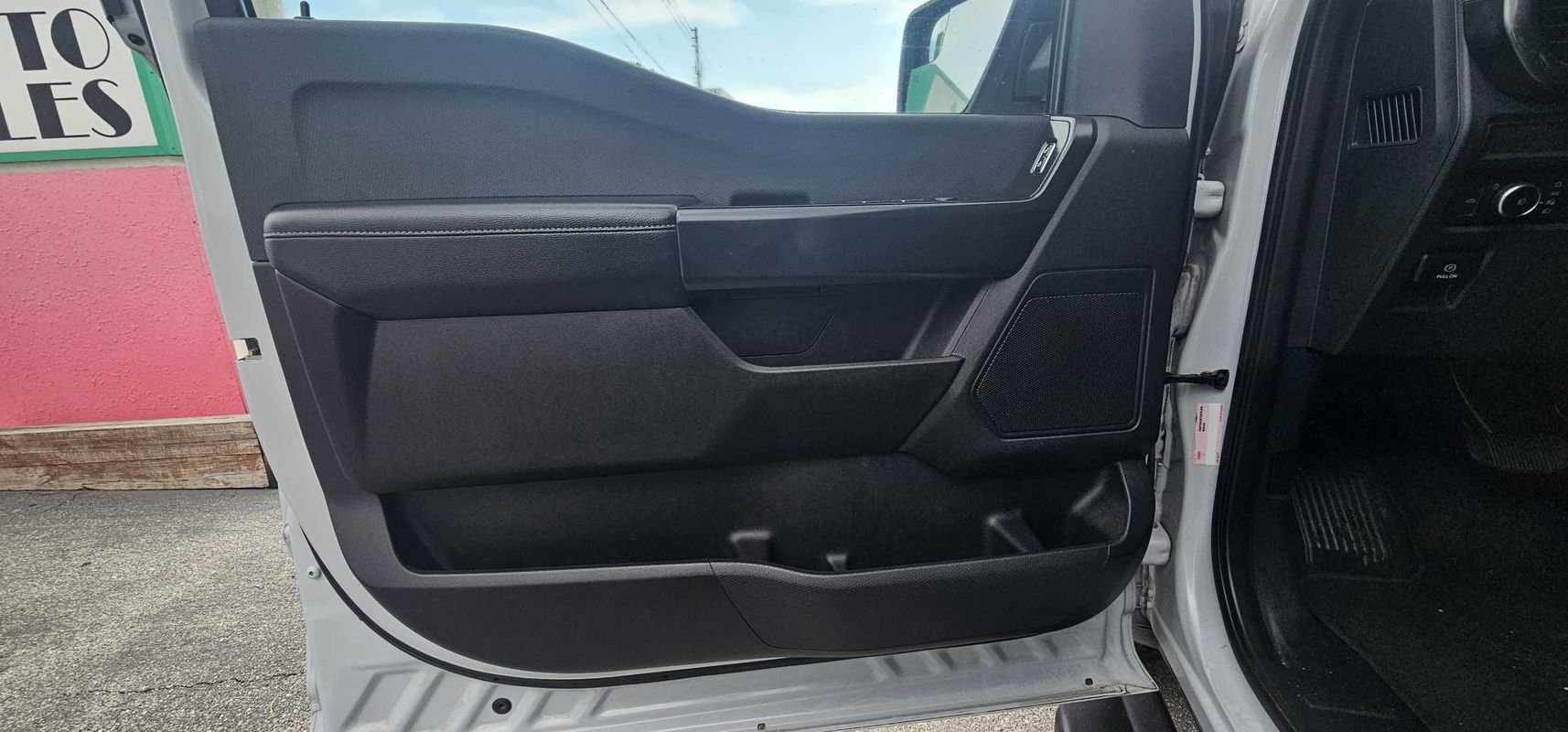 Used 2022 Ford F150 XL w/ STX Appearance Package RWD image 17