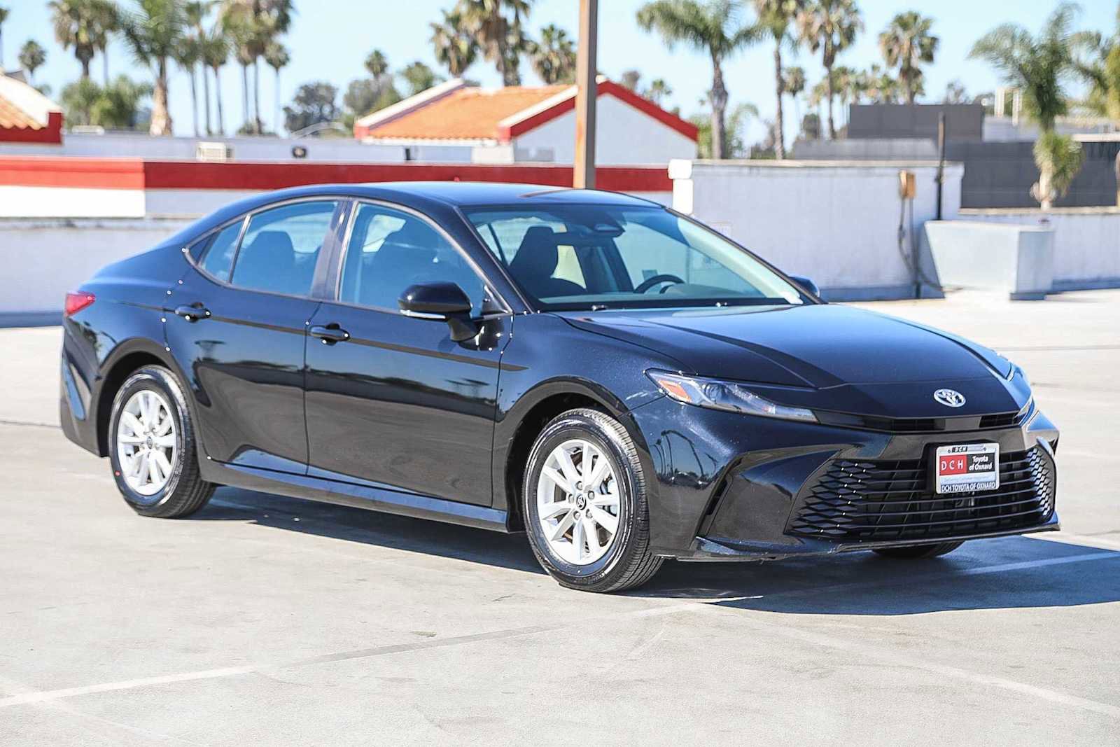 Certified 2025 Toyota Camry LE image 5