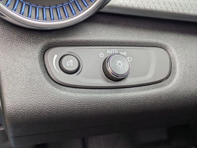New 2026 Chevrolet Trax LT w/ Sunroof Package FWD image 12