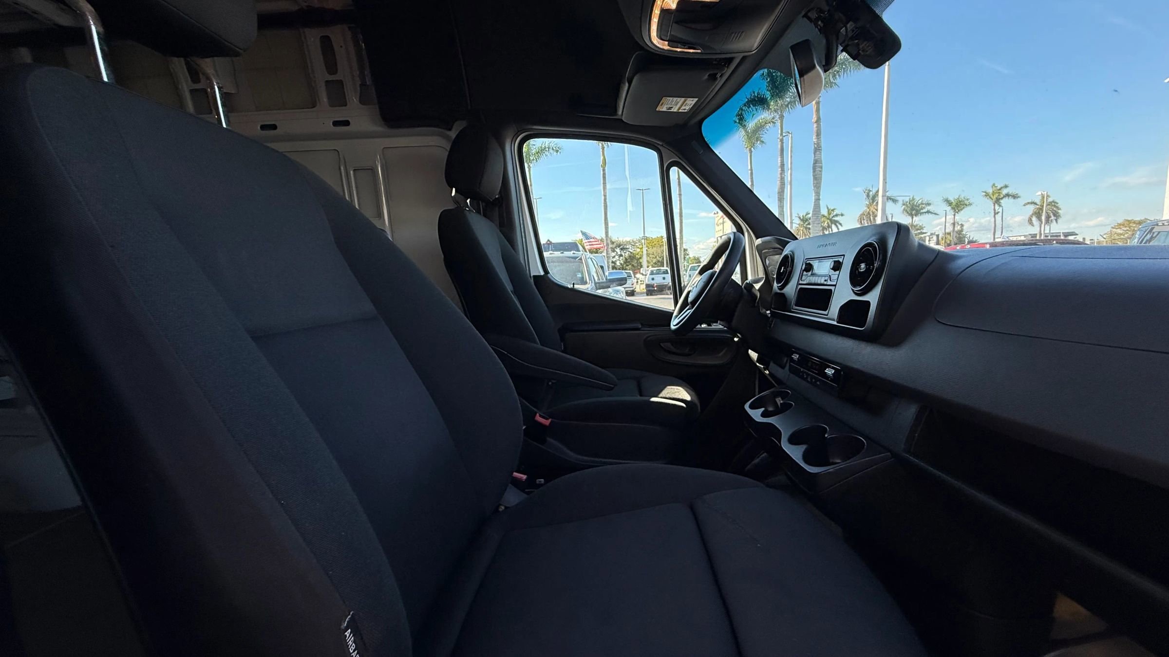 Used 2022 Mercedes-Benz Sprinter 2500 image 15
