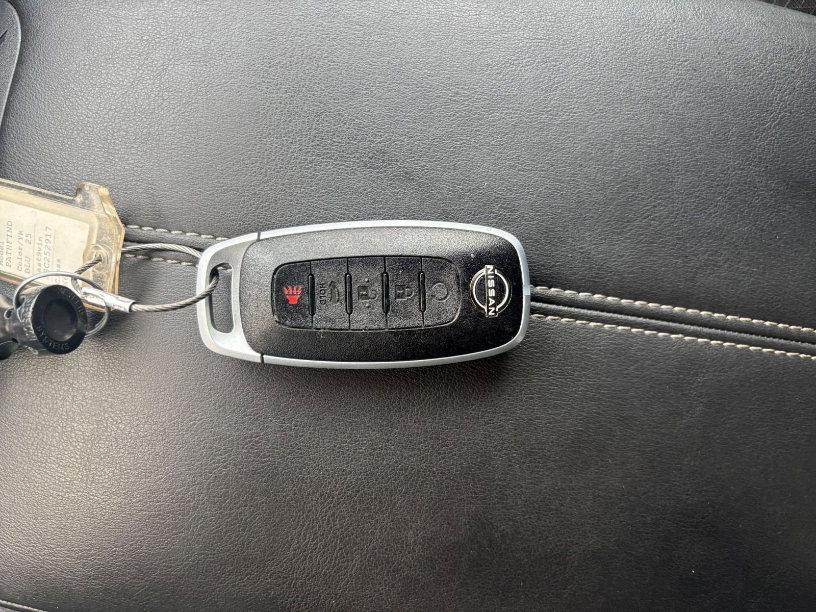 Used 2025 Nissan Pathfinder SV image 23