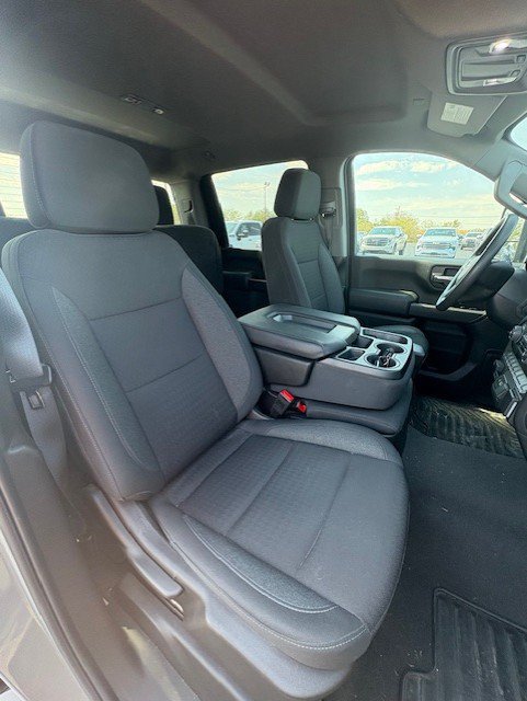 Used 2024 Chevrolet Silverado 2500 Custom w/ Custom Value Package AWD/4WD image 9