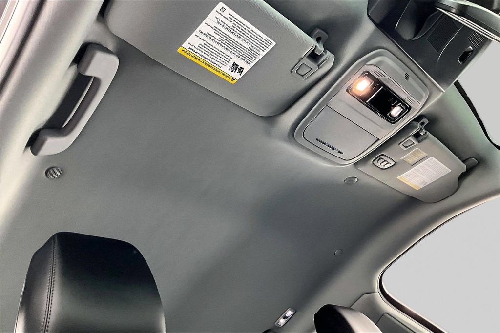 Used 2022 Lincoln Corsair AWD w/ Equipment Group 101A image 22