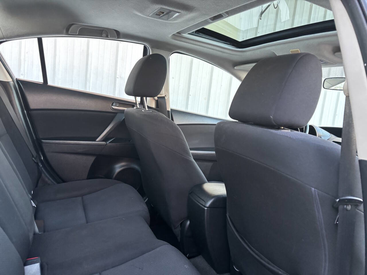 Used 2011 MAZDA MAZDA3 i Touring image 17
