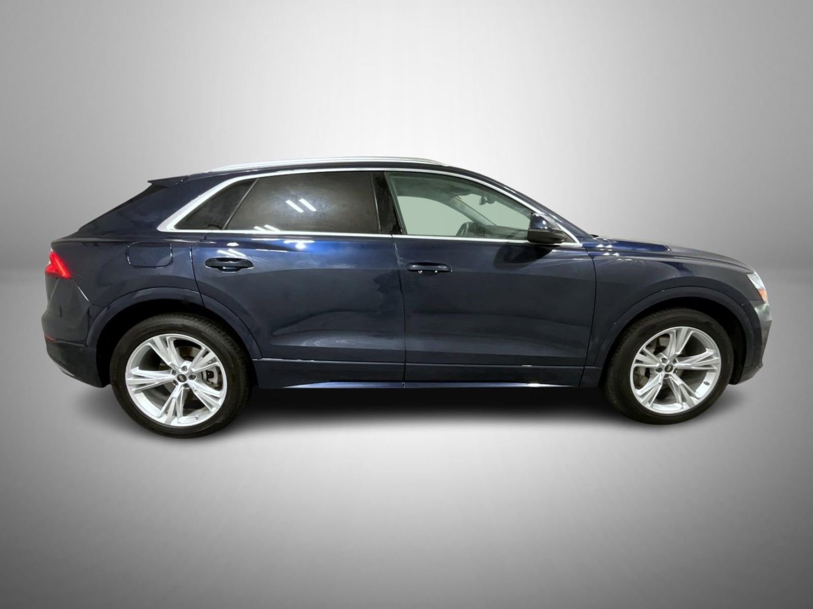 Used 2023 Audi Q8 Prestige image 4