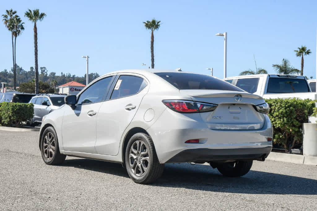 Used 2019 Toyota Yaris LE FWD image 7