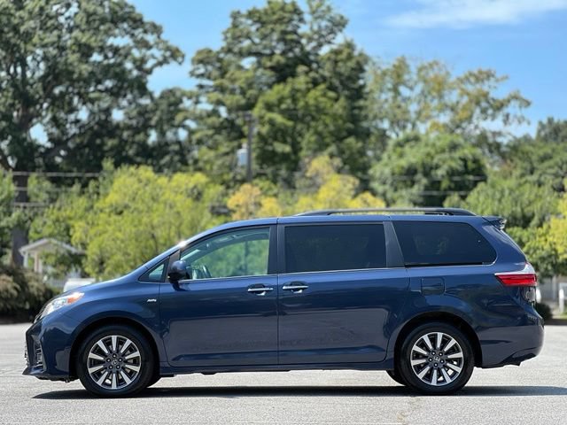 Used 2018 Toyota Sienna XLE w/ XLE Navigation Package AWD/4WD image 8