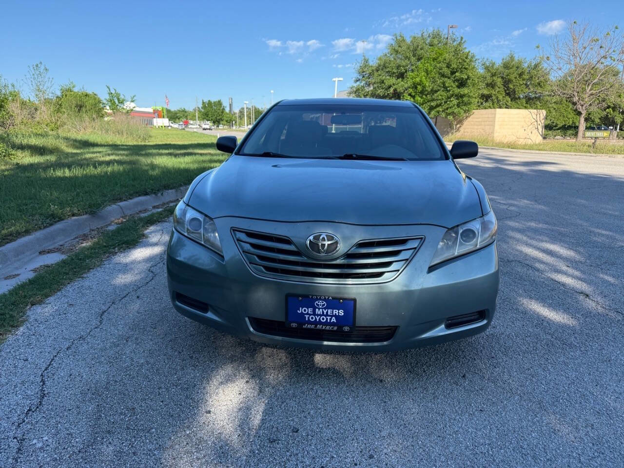 Used 2007 Toyota Camry XLE FWD image 2