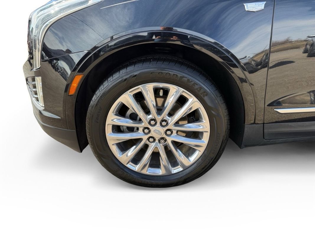 Used 2017 Cadillac XT5 Platinum AWD/4WD image 9