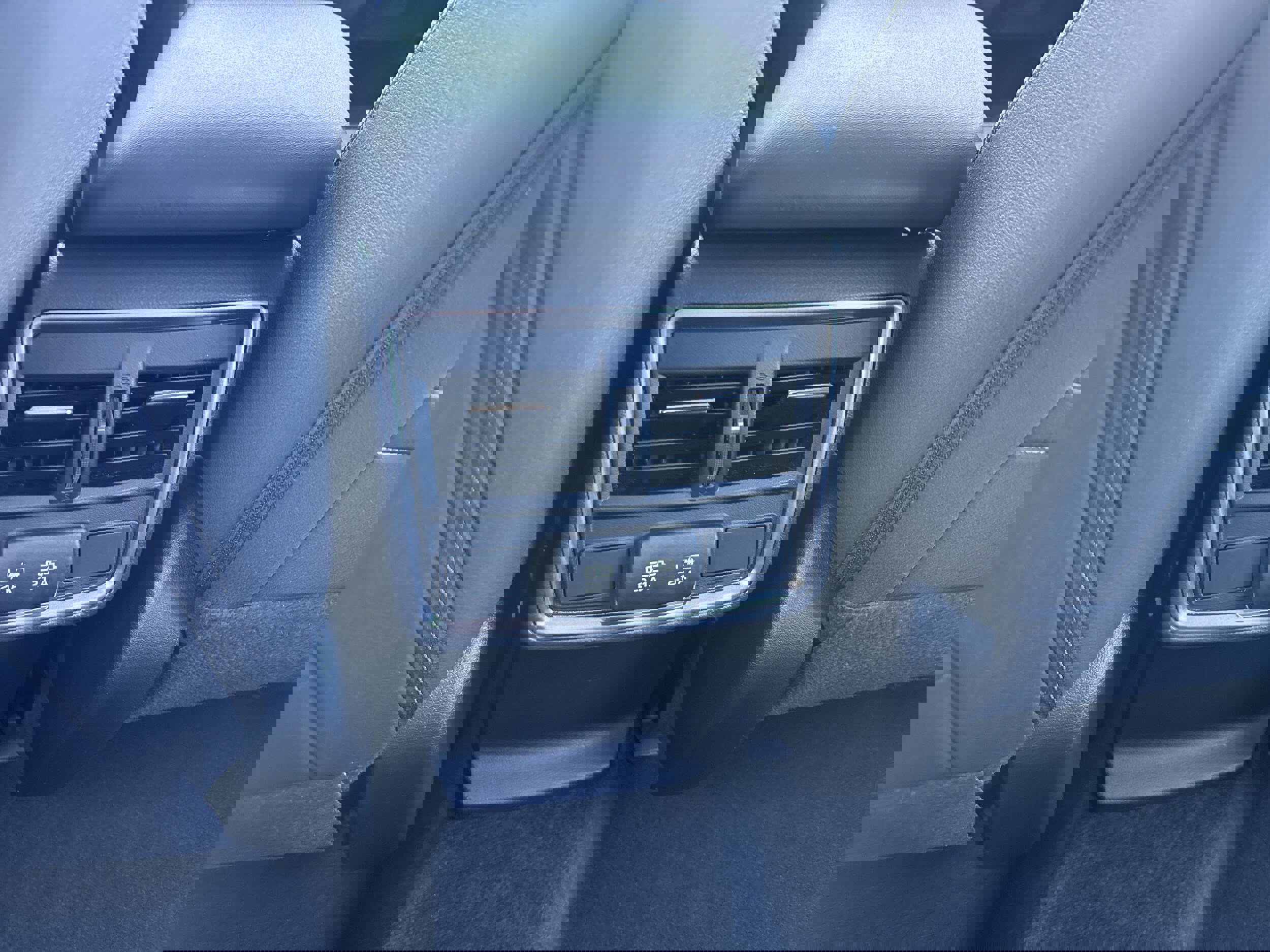 Used 2022 Subaru Forester Premium image 17