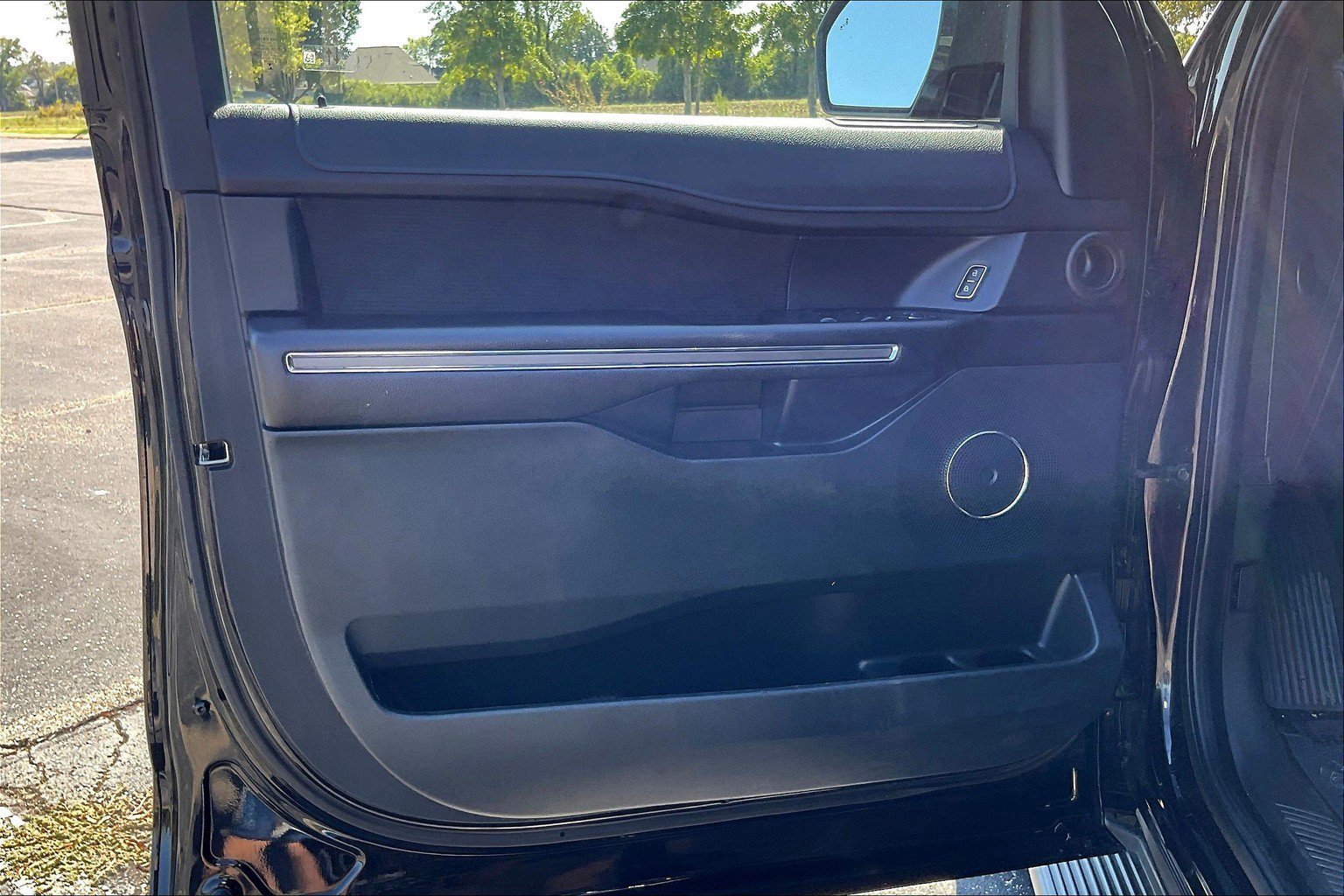 Used 2021 Ford Expedition XLT image 21