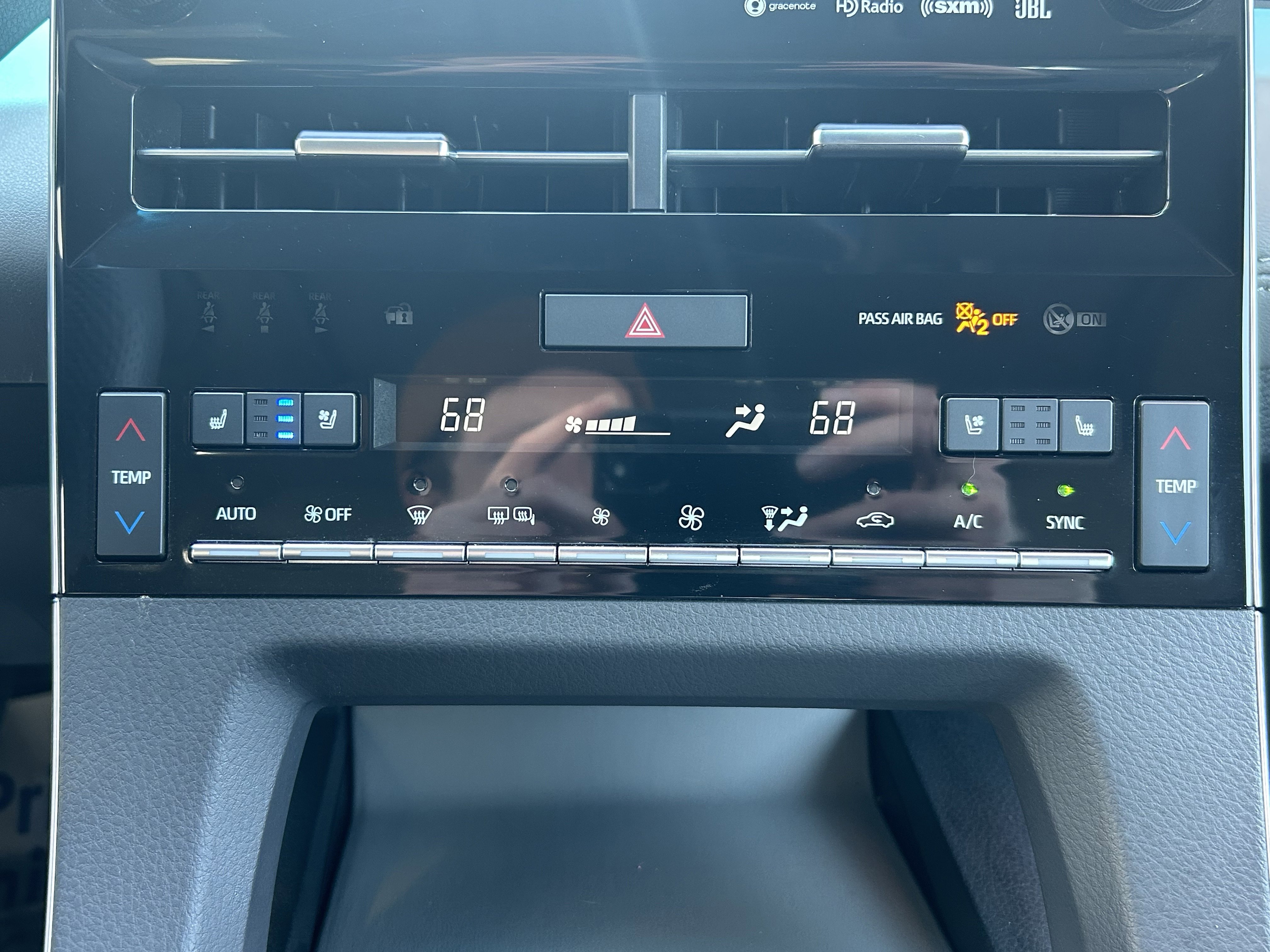 Certified 2022 Toyota Avalon Limited w/ Advanced Safety Package FWD image 29