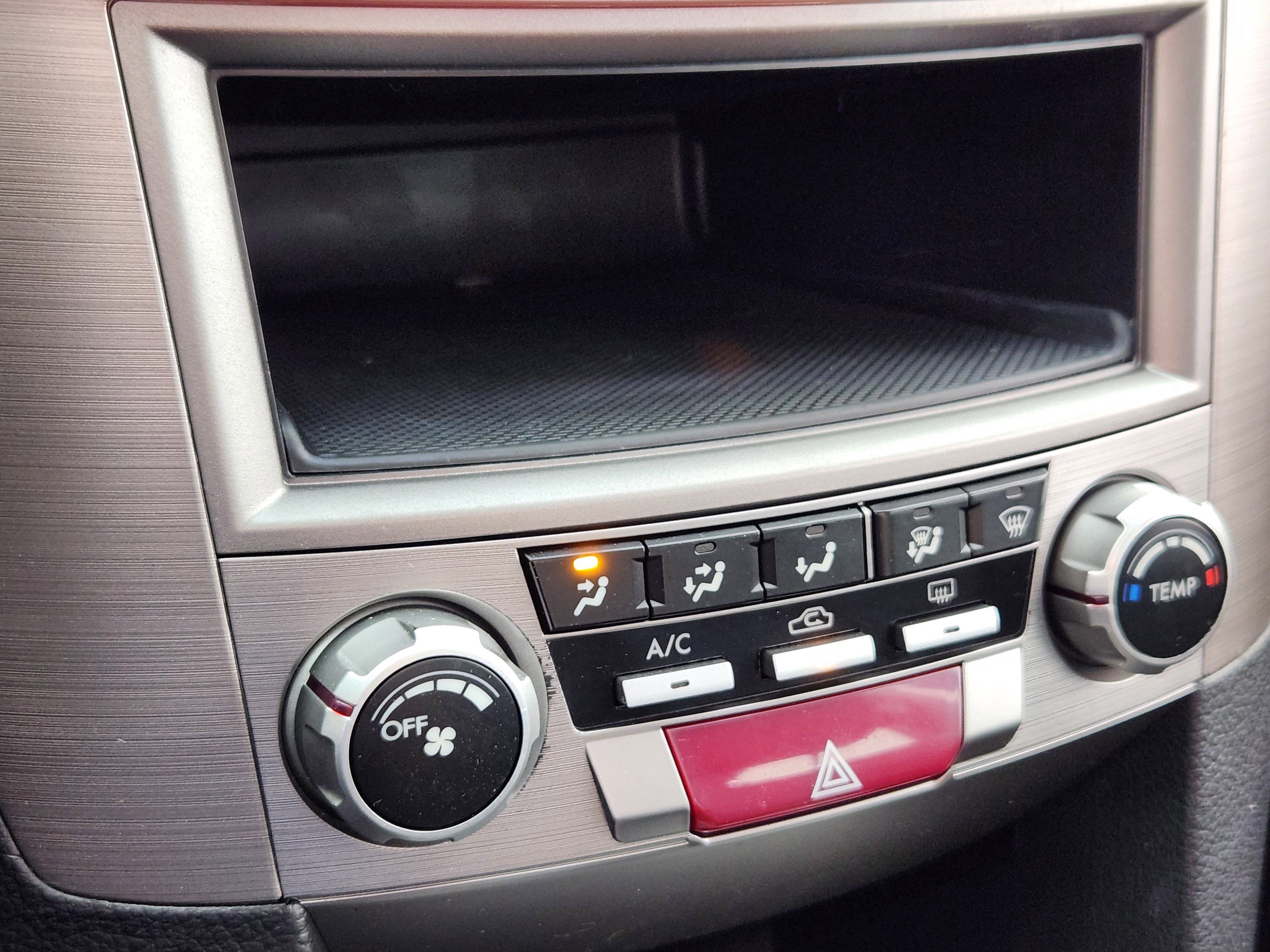 Used 2014 Subaru Outback 2.5i AWD/4WD image 24