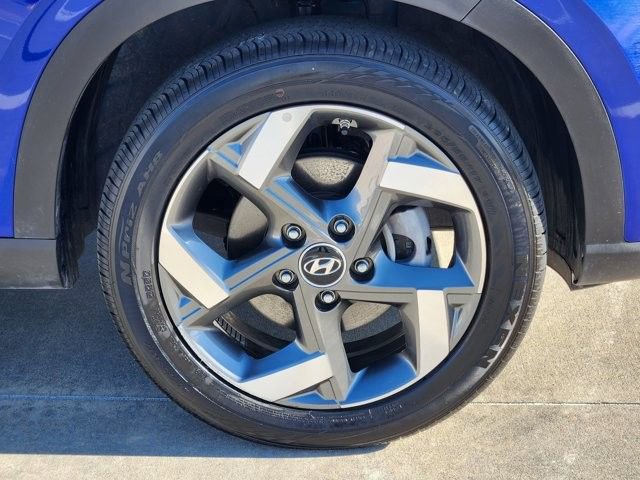 Used 2025 Hyundai Venue SEL image 10