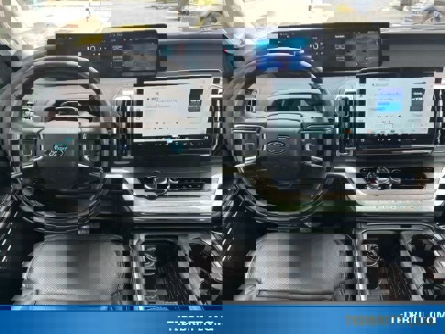 Certified 2025 Ford Expedition Max Platinum image 16