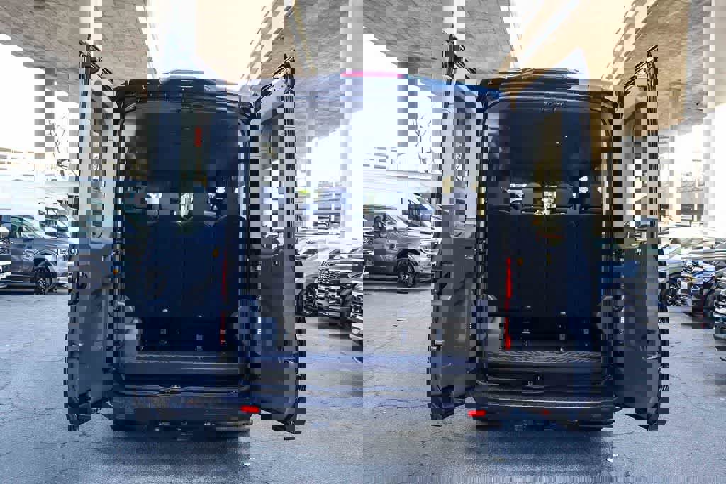 Used 2024 Ford Transit 350 XLT image 29