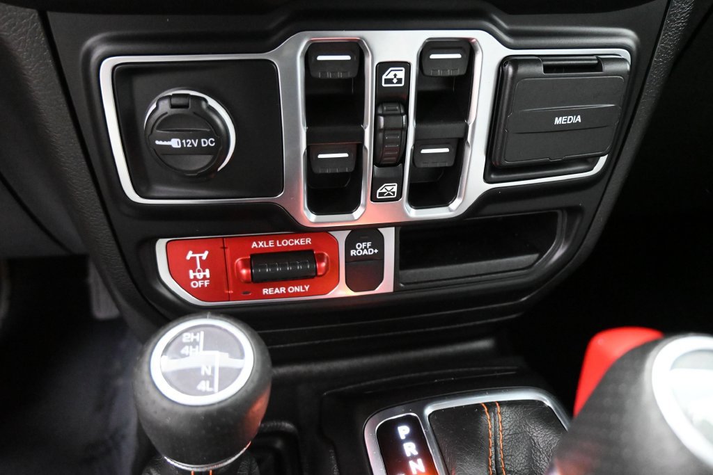 Used 2023 Jeep Gladiator Mojave w/ Trailer Tow Package AWD/4WD image 13