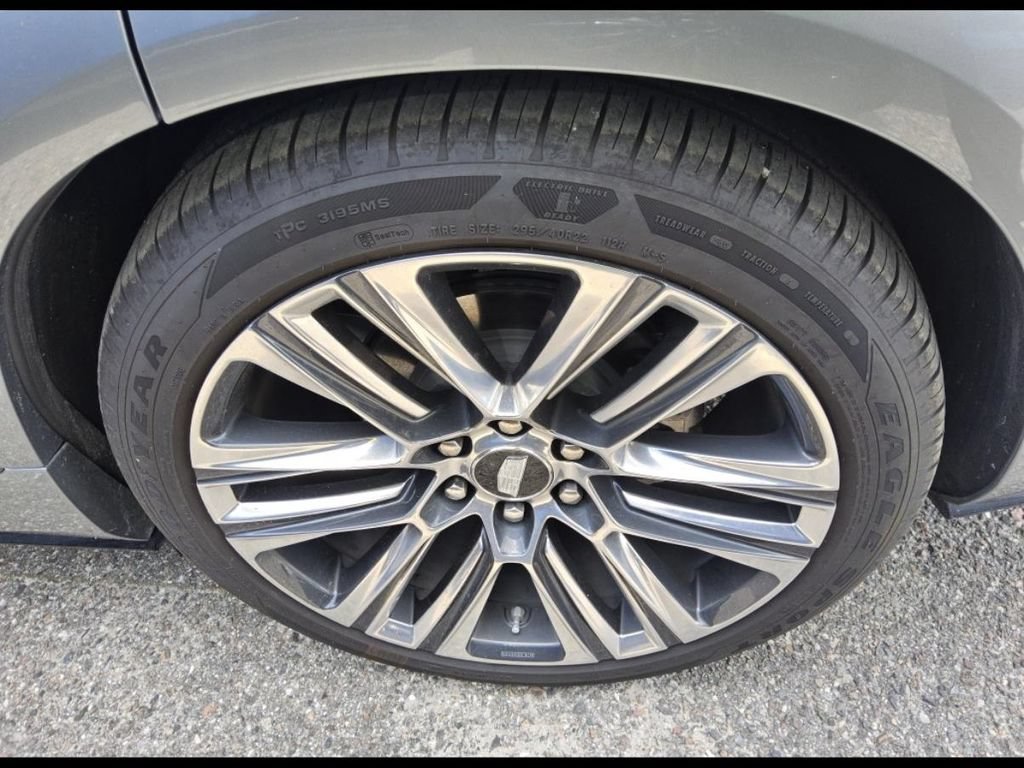 Used 2026 Cadillac Vistiq Platinum AWD/4WD image 6