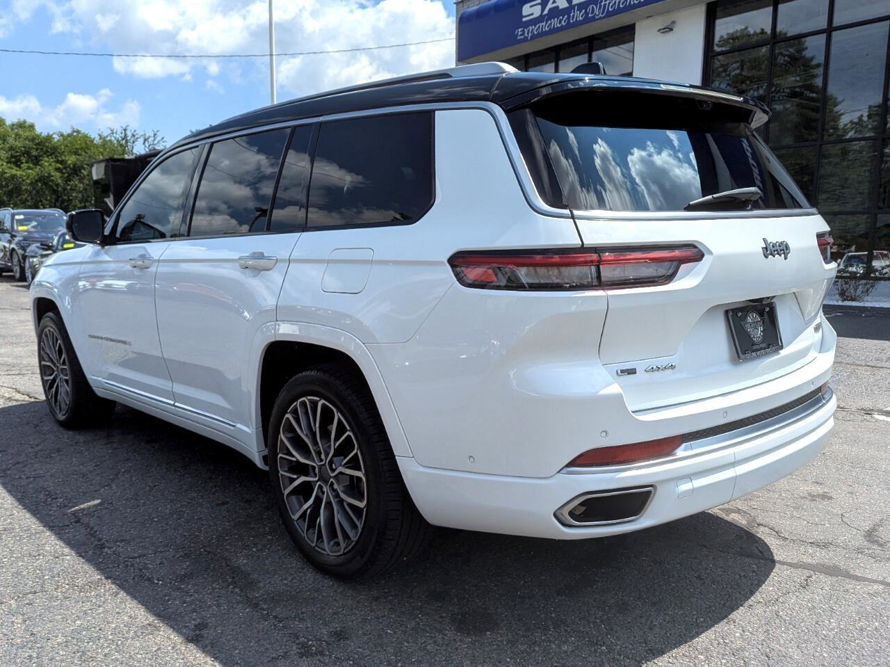 Used 2021 Jeep Grand Cherokee L Summit image 10