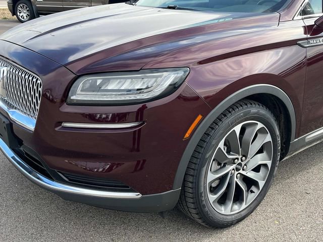 Used 2022 Lincoln Nautilus Reserve image 13