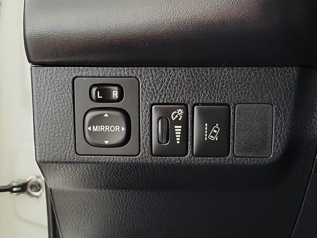 Used 2018 Toyota RAV4 LE Plus AWD/4WD image 23