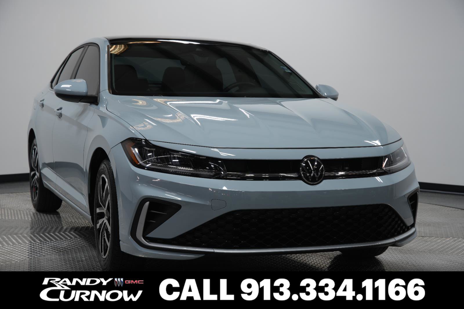 Used 2025 Volkswagen Jetta SE image 1