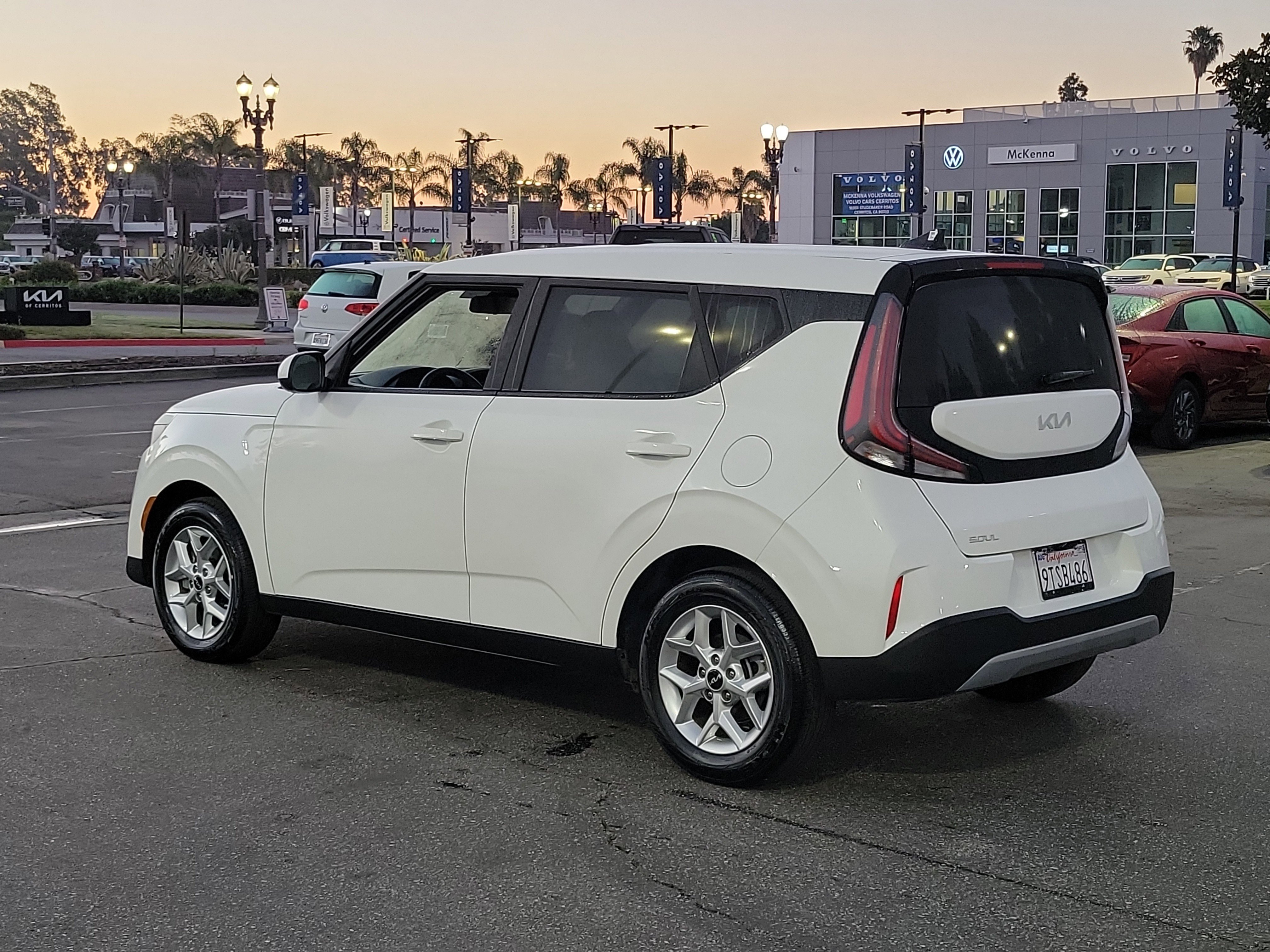 Used 2025 Kia Soul LX image 28