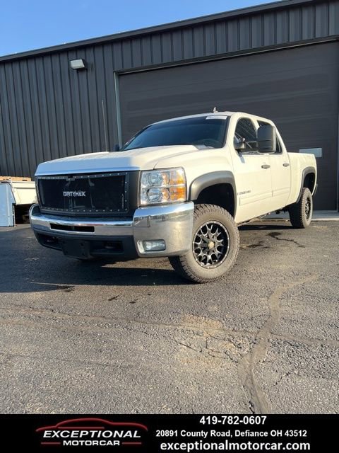 Used 2009 Chevrolet Silverado 2500 LT w/ Exterior Plus Package AWD/4WD image 1