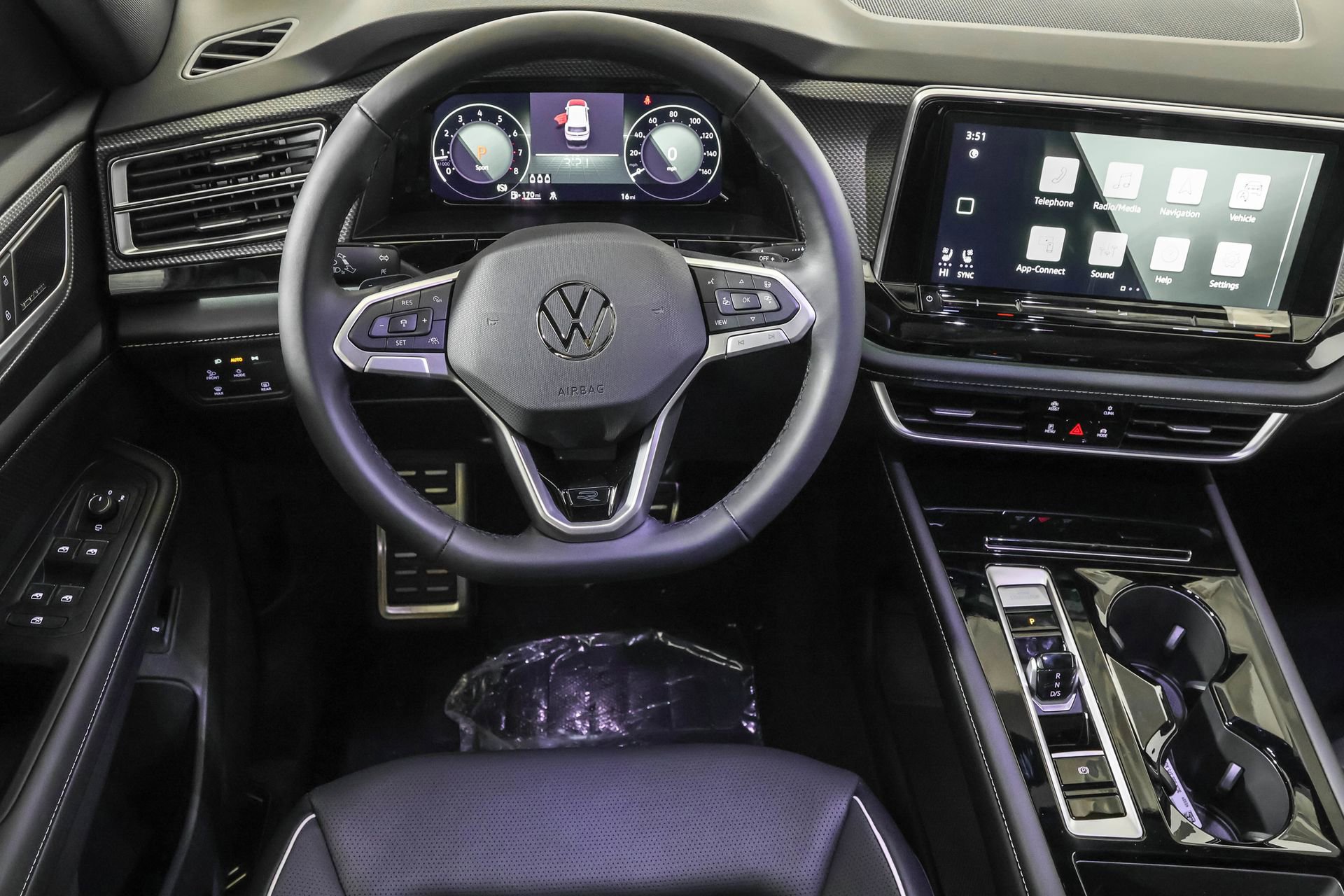 New 2026 Volkswagen Atlas Cross Sport SEL Premium R-Line image 37