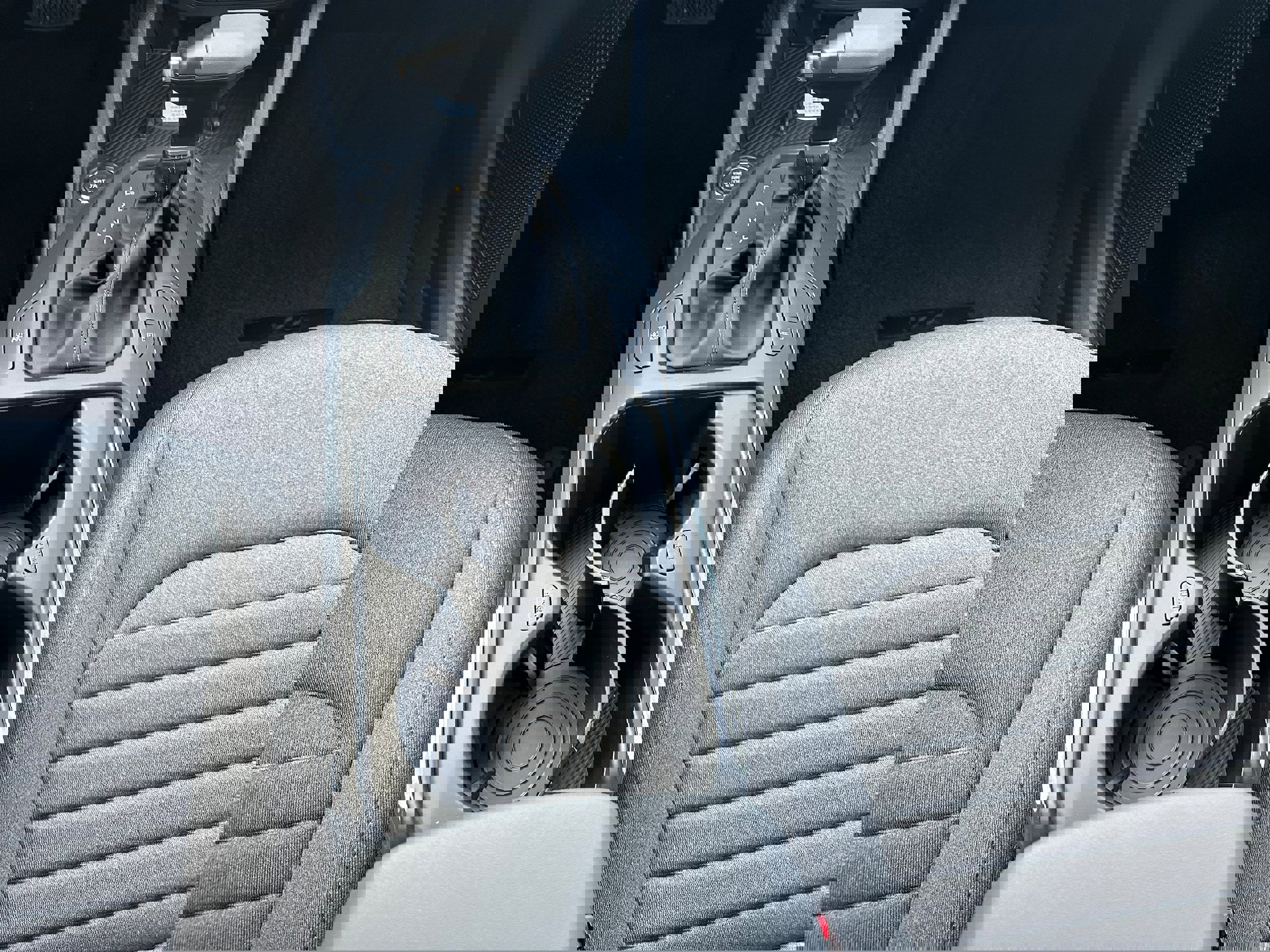 New 2025 Kia K4 EX image 28