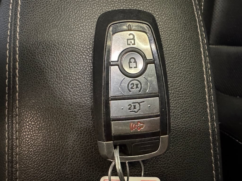 Used 2020 Ford Escape SEL FWD image 17