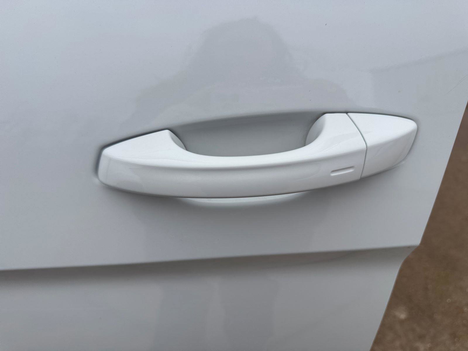 Used 2025 Volkswagen Atlas SE image 35