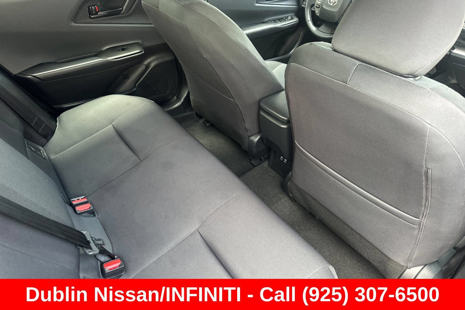 Used 2025 Toyota Prius LE FWD image 19