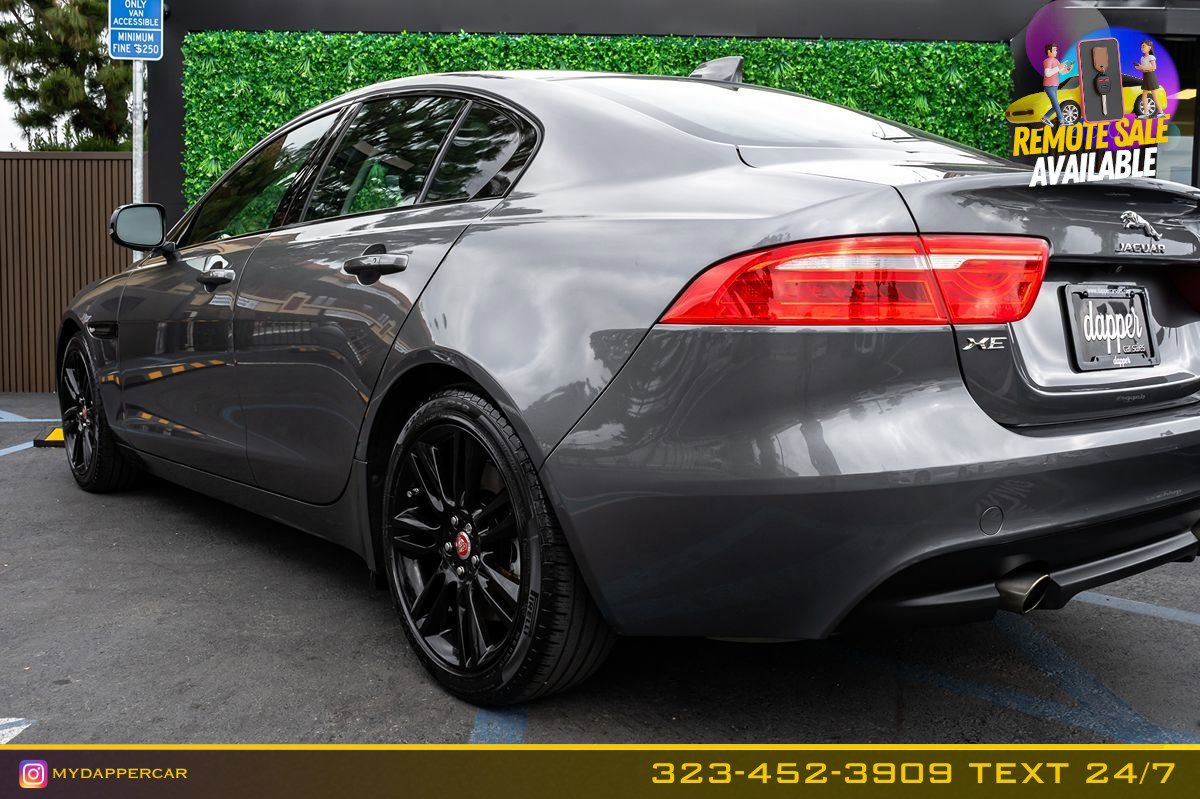 Used 2019 Jaguar XE Prestige image 9