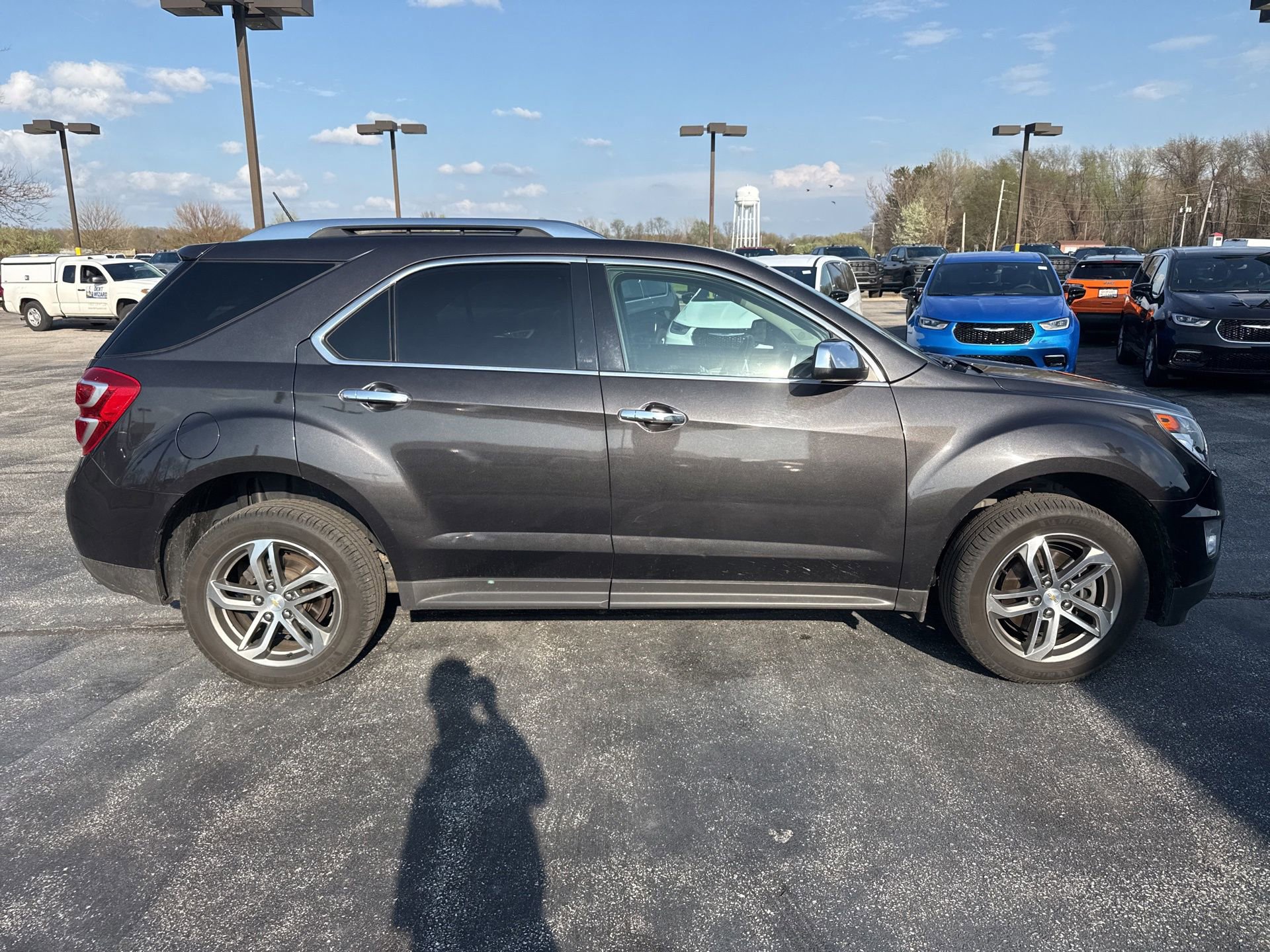 Used 2016 Chevrolet Equinox LTZ w/ Enhanced Convenience Package image 6