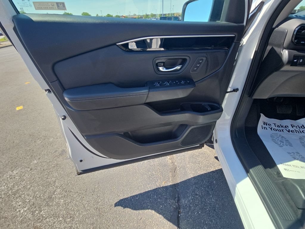 Used 2023 Honda Pilot Touring image 13