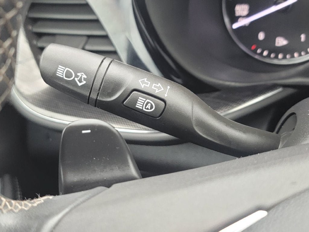 Used 2023 Buick Envision Essence FWD image 22