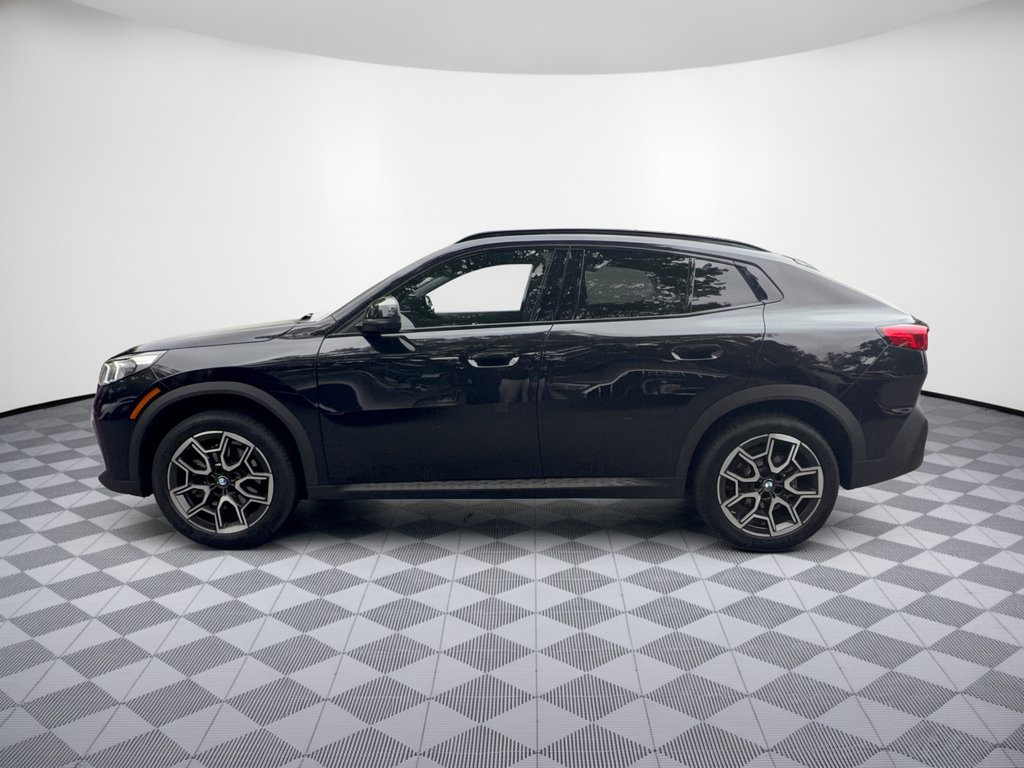 Used 2026 BMW X2 xDrive28i w/ Technology Package AWD/4WD image 2