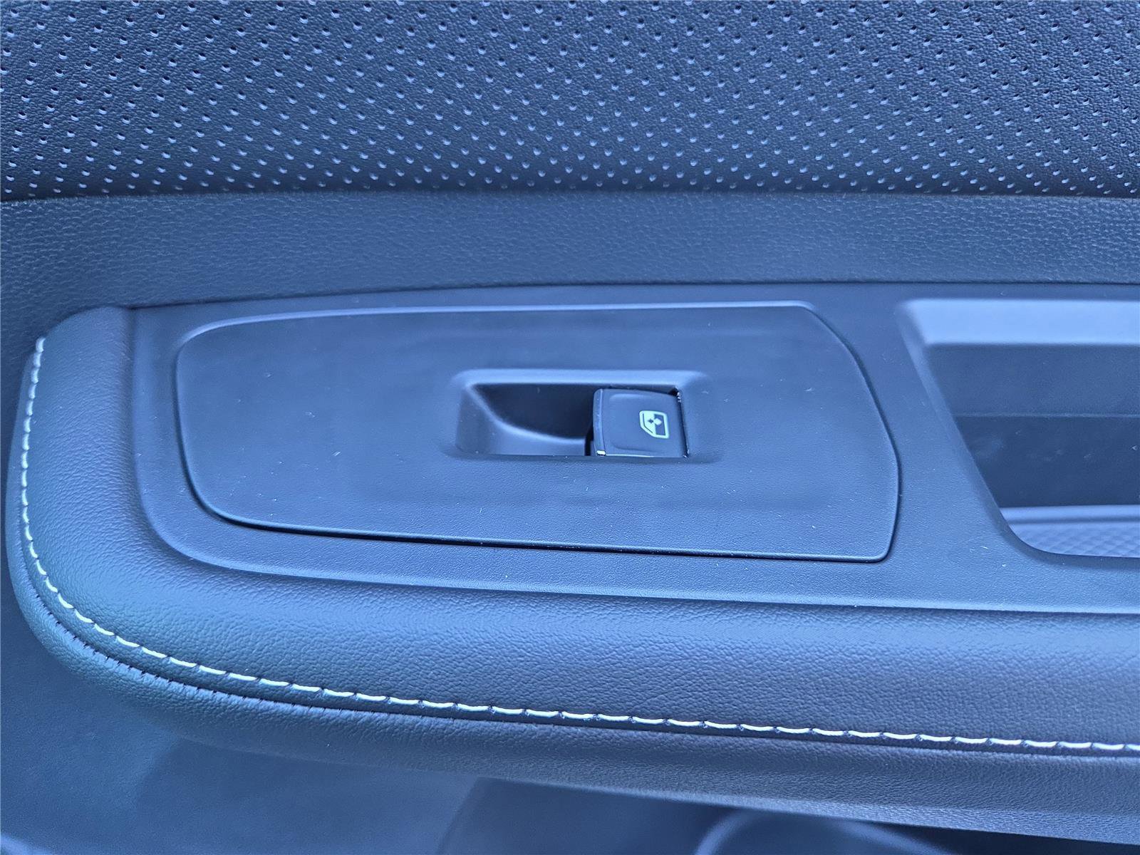 New 2026 Volkswagen Atlas SE image 33