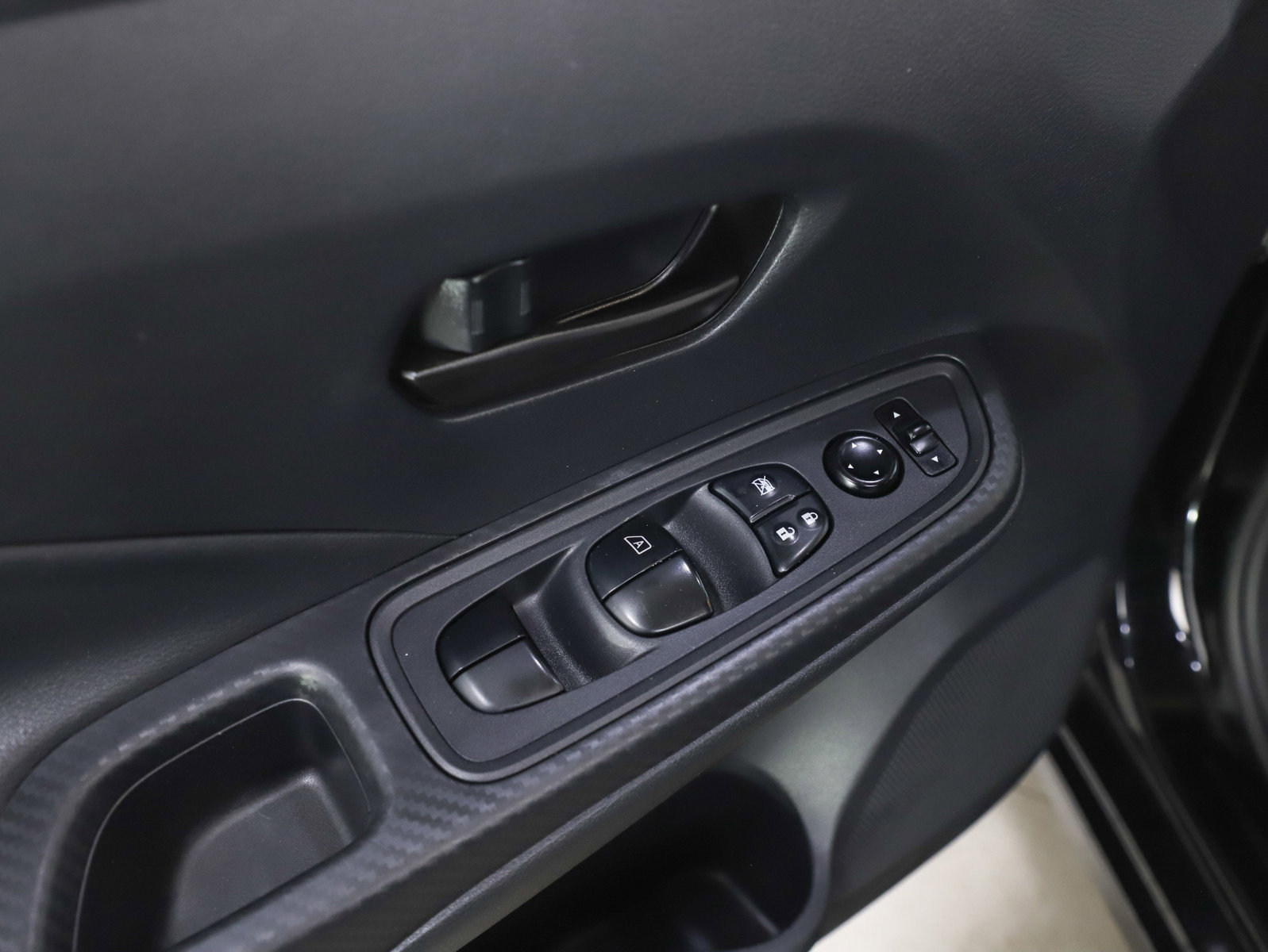 Used 2021 Nissan Versa S image 19