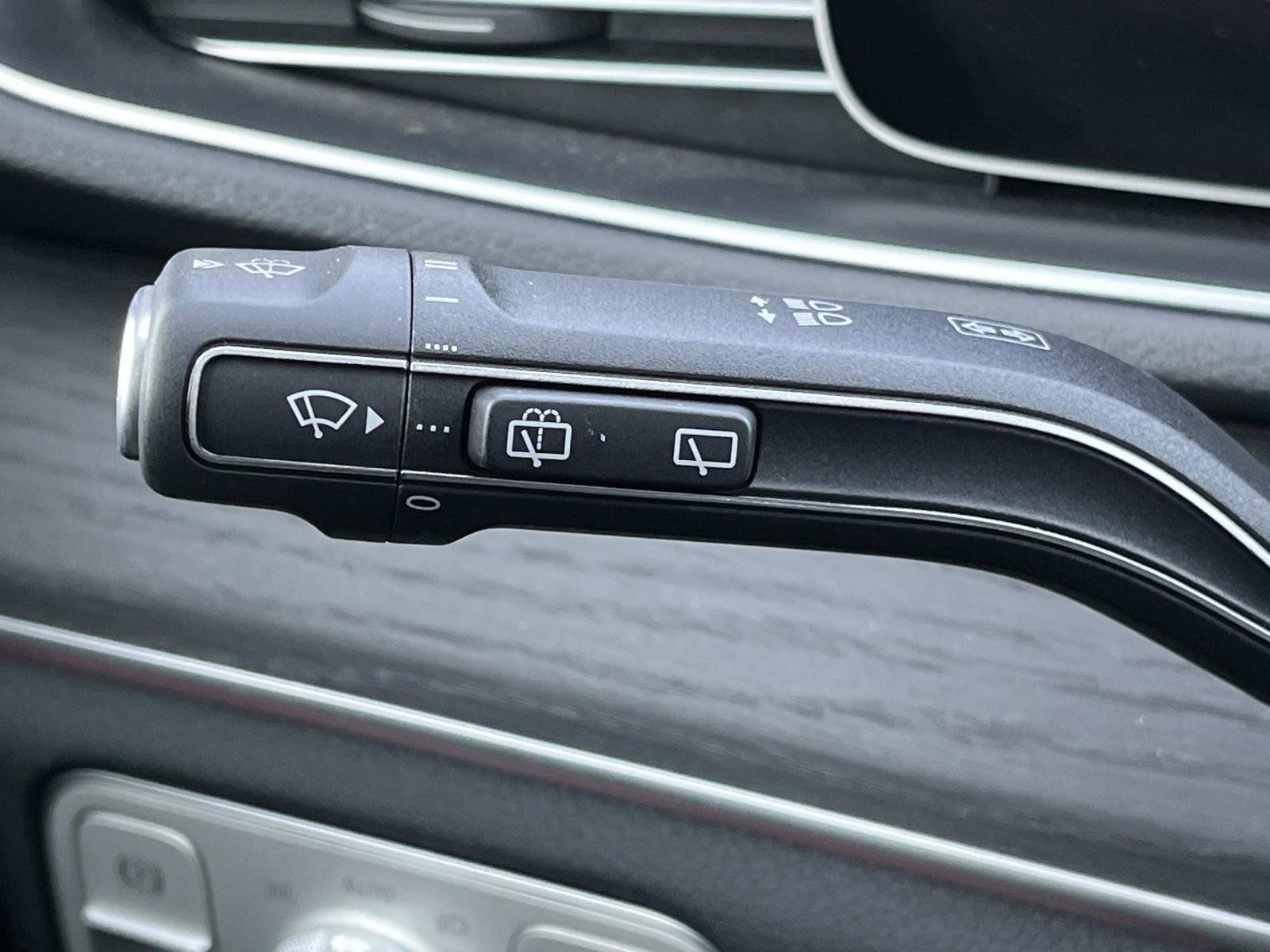 Used 2025 Mercedes-Benz GLE 350 4MATIC image 33