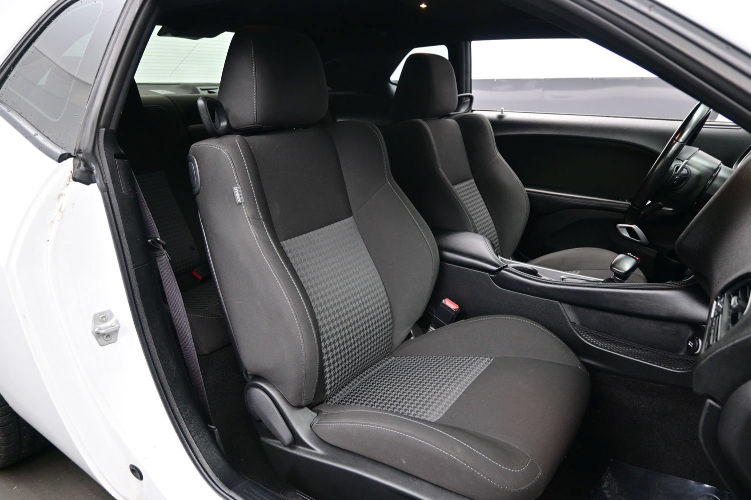 Used 2022 Dodge Challenger GT AWD/4WD image 13